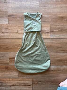 The Ollie World The Alphie Sleep Pouch Sage Green